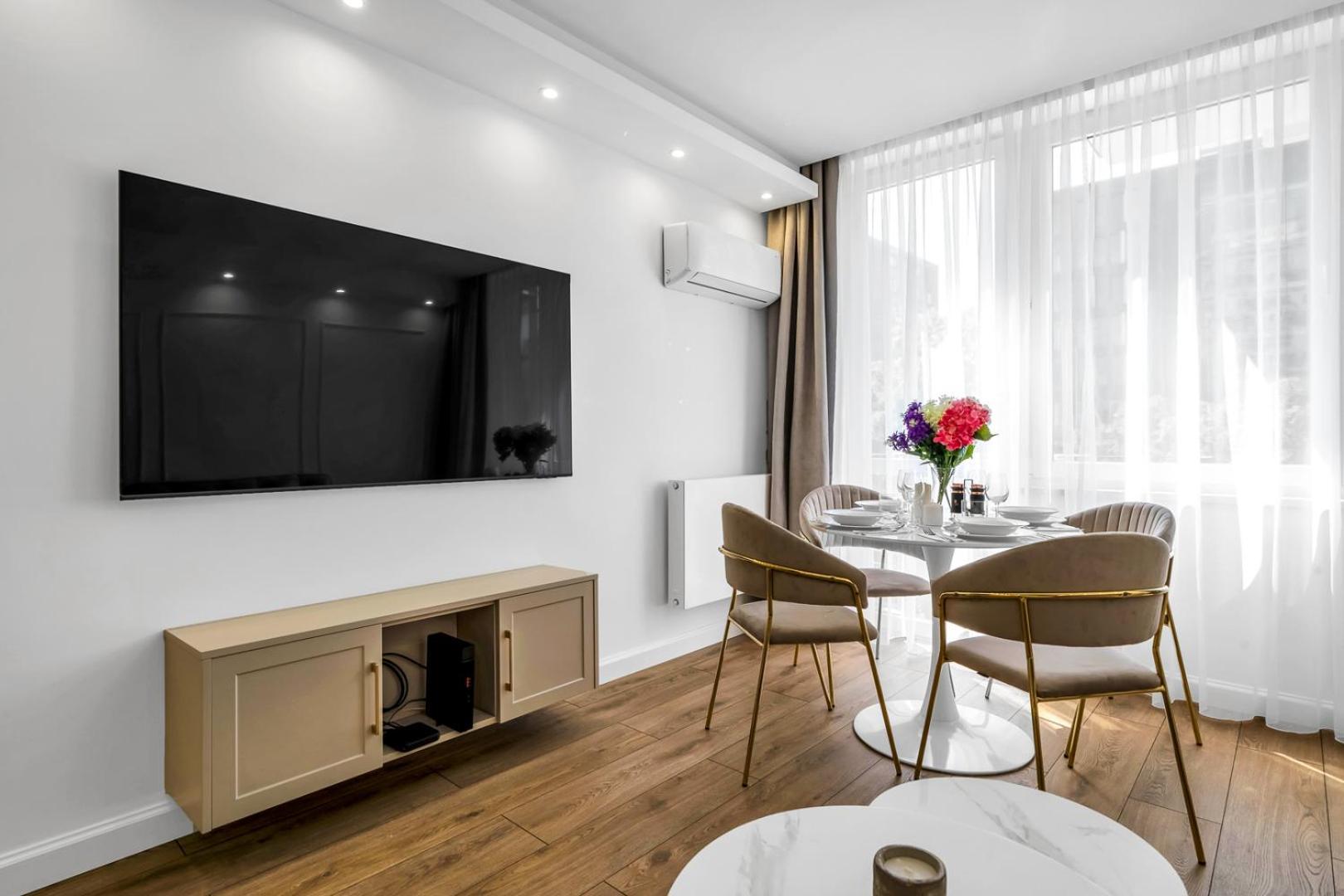 Warsaw Centrum Apartment - Workspace, Balcony - By Rentujemy Zewnętrze zdjęcie